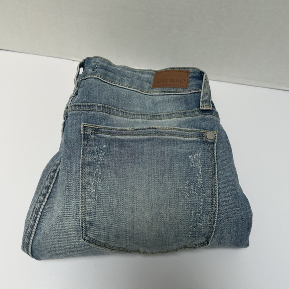 Judy Blue‎ Skinny Distressed Light Wash Mid-Rise Jeans Size 27 Style #82125 - Picture 1 of 5